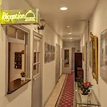 Richelieu 酒店 芒通